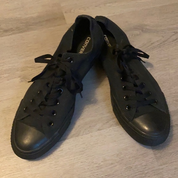Men’s Converse sneakers